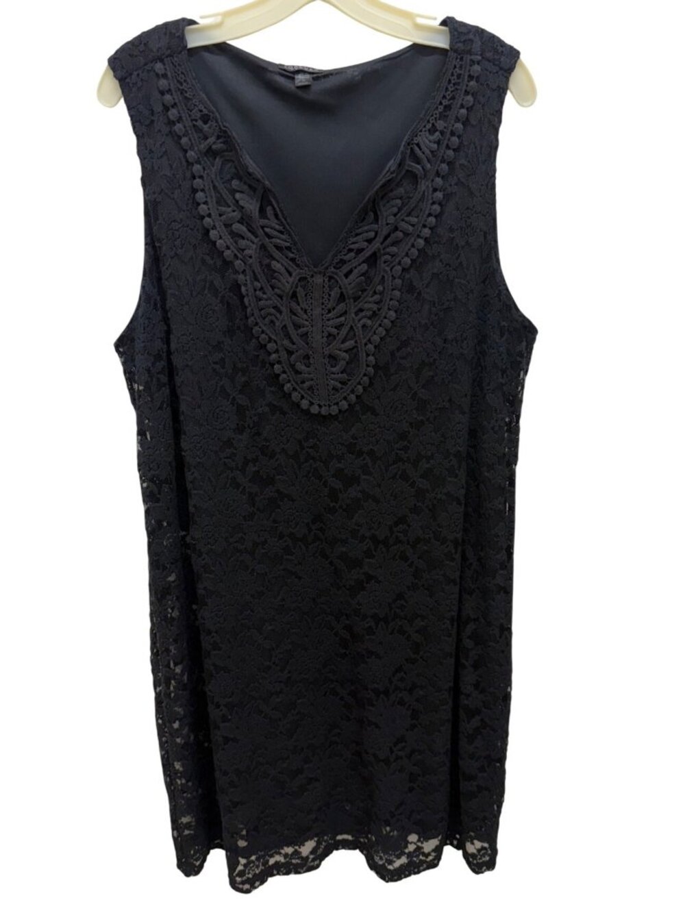 Forever Woman Black Lace Sleeveless Midi Dress 1X Embroidered V‑Neck Elegant